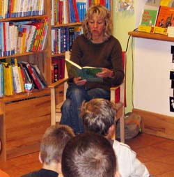 Beate Dölling in der Buchhandlung Purzelbuch Beate Dölling in der Buchhandlung Purzelbuch