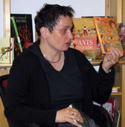 Karen-Susan Fessel in der Buchhandlung Das Nashorn Karen-Susan Fessel in der Buchhandlung Das Nashorn